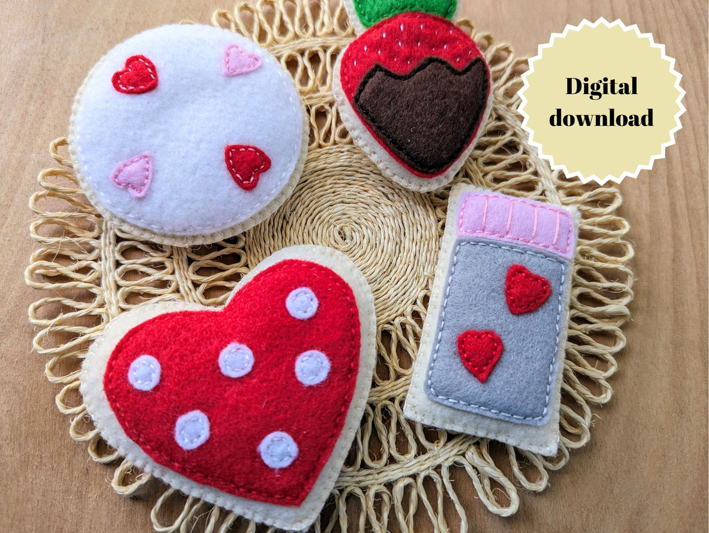 Felt sugar cookie sewing pattern with pictures and video tutorial | PDF pattern for four different cookies styles