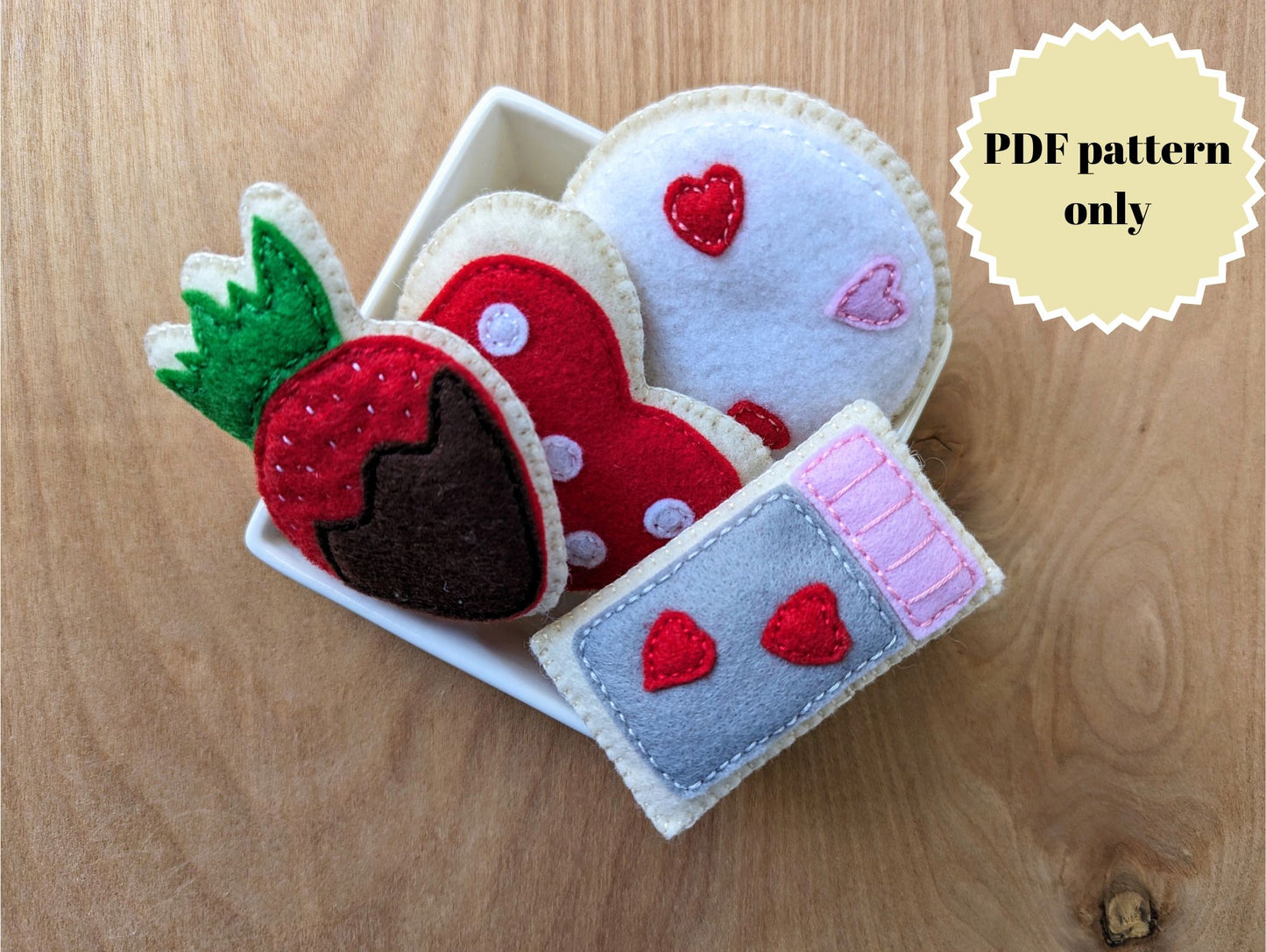 Felt sugar cookie sewing pattern with pictures and video tutorial | PDF pattern for four different cookies styles