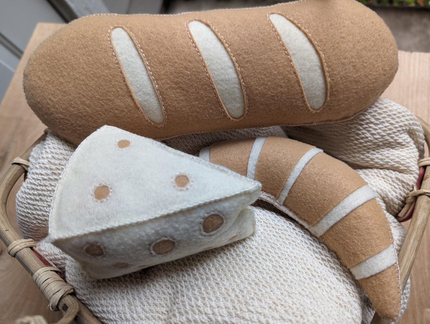 Handmade play food set - Play bread, cheese and croissant