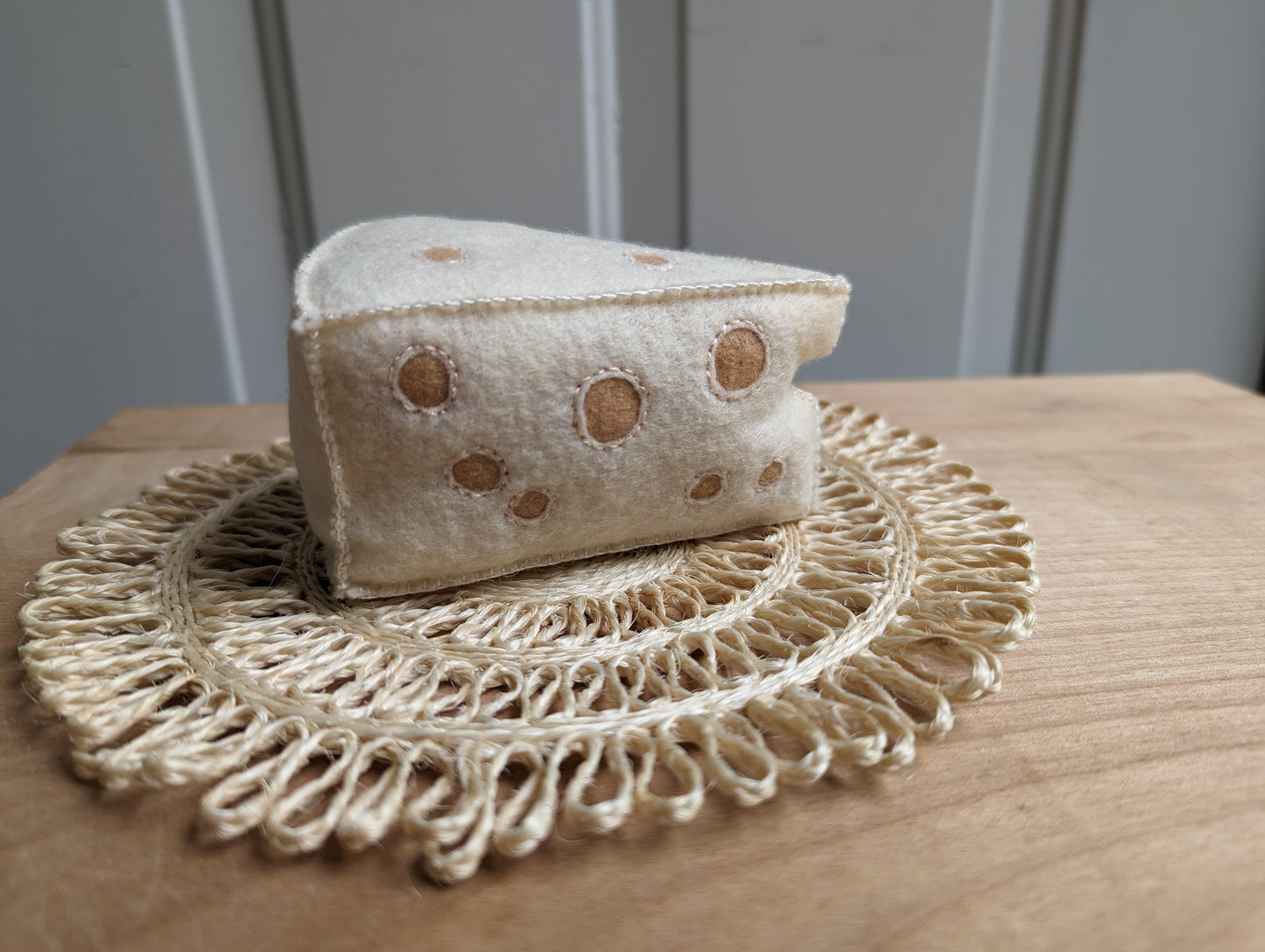 Handmade play food set - Play bread, cheese and croissant